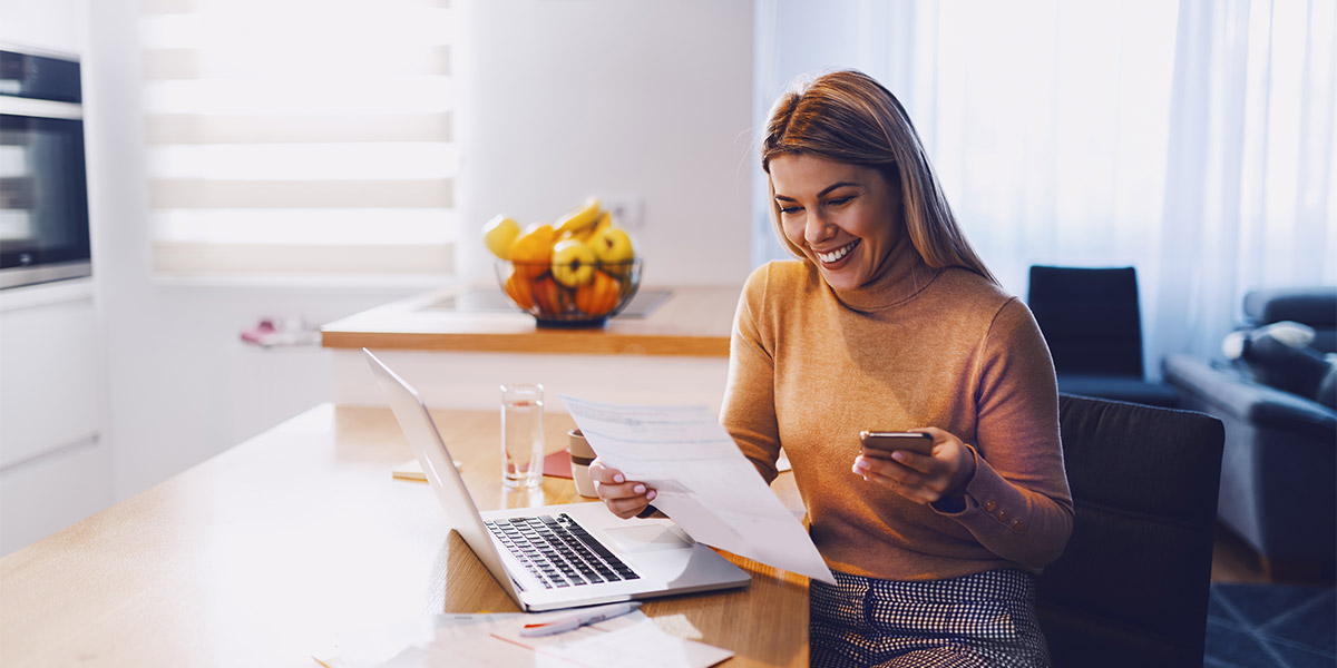 woman with laptop